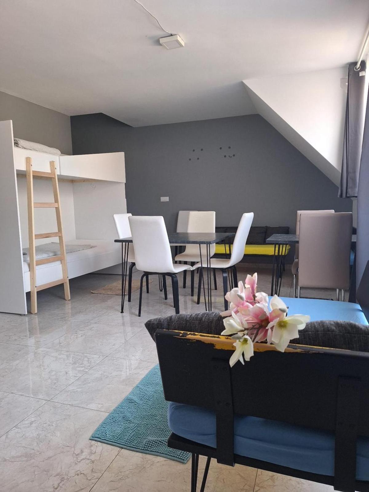Betariel'Com Akh University Βιέννη Εξωτερικό φωτογραφία